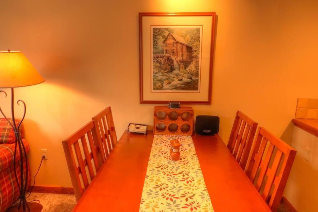 Apartment Mountain Retreat! In And Out!