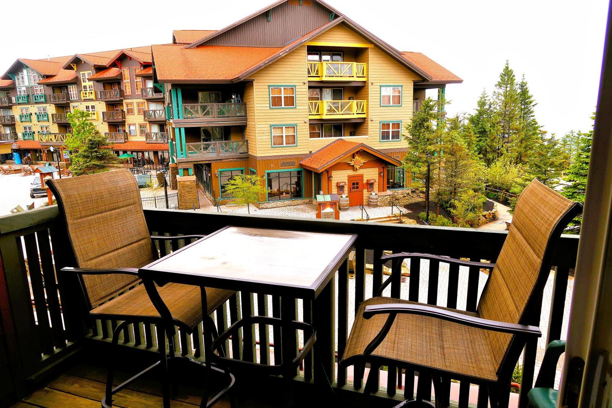 Mountain Retreat! In And Out! *